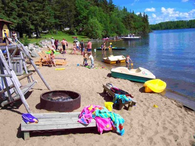 Beach{c55c8048ce70815a53cedbe8c58af6e7018bd1f9249d13e1ed06da752e55b489}20-June19,2008_snap_snotWEB[1]